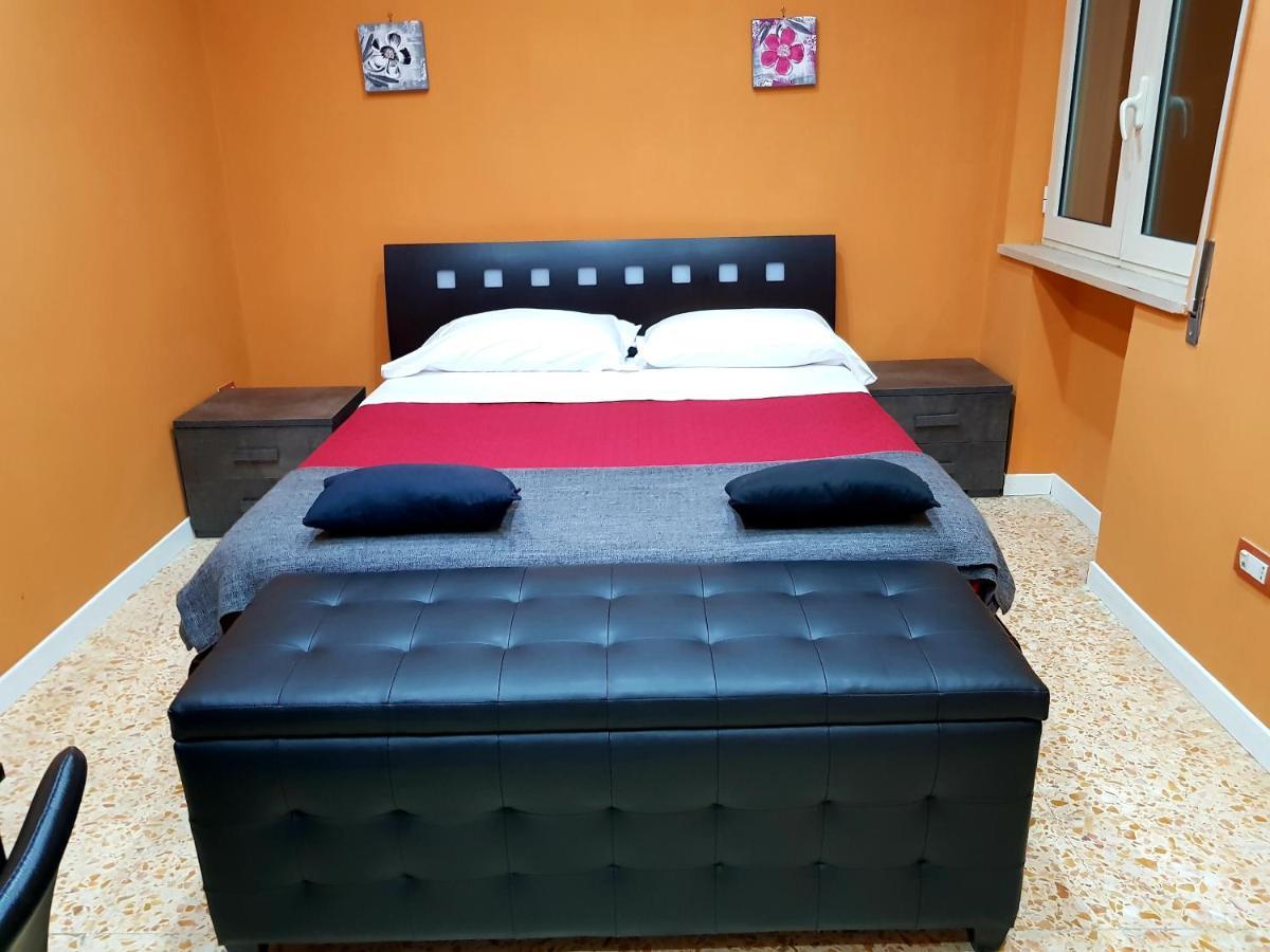 B&B Centralstationhouse Napoli Bagian luar foto
