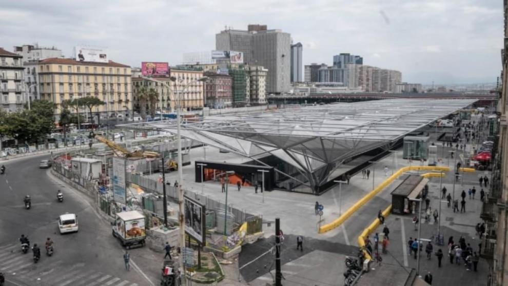 B&B Centralstationhouse Napoli Bagian luar foto