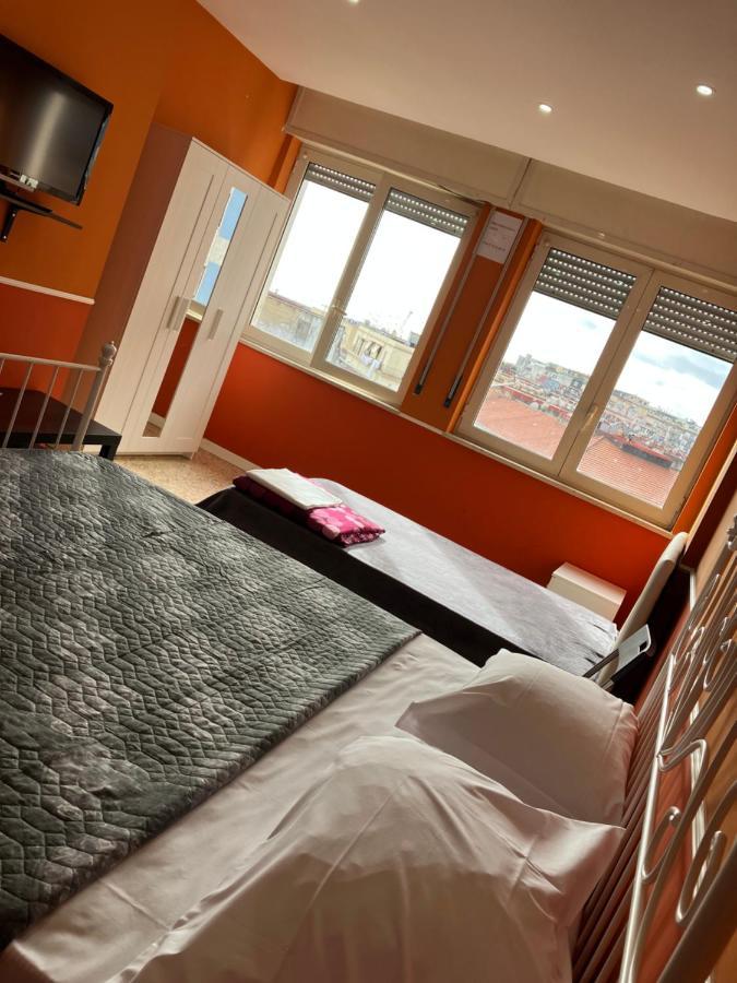 B&B Centralstationhouse Napoli Bagian luar foto