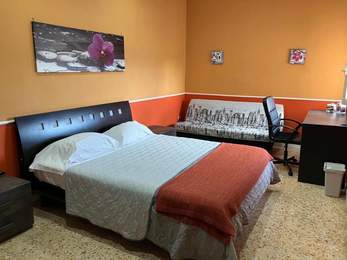 B&B Centralstationhouse Napoli Bagian luar foto